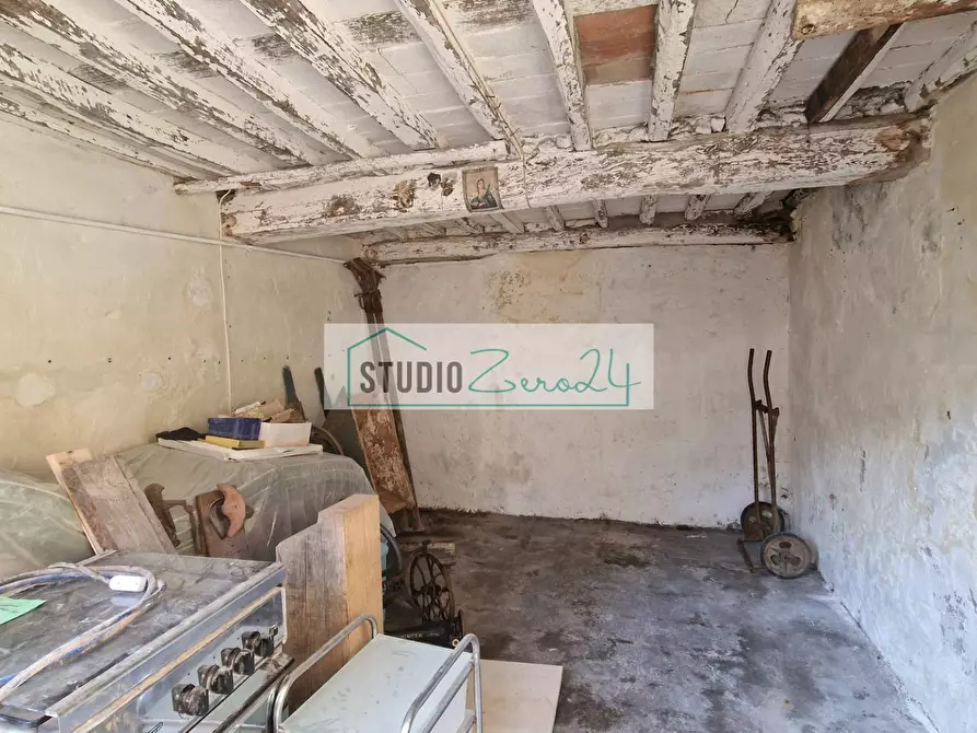 Immagine 25 di Casa semindipendente in vendita  in via Sandro Bertini 8 a Camaiore