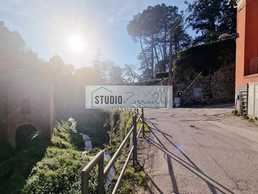 Immagine 33 di Casa semindipendente in vendita  in via Sandro Bertini 8 a Camaiore