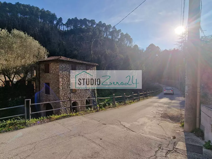 Immagine 34 di Casa semindipendente in vendita  in via Sandro Bertini 8 a Camaiore