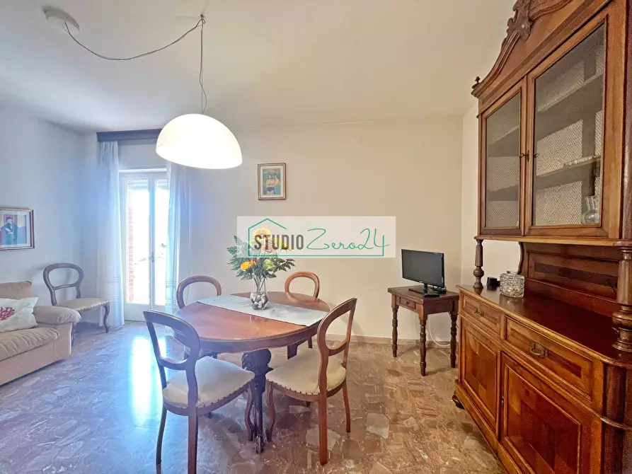 Immagine 3 di Appartamento in vendita  in via ugo foscolo 25 a Camaiore