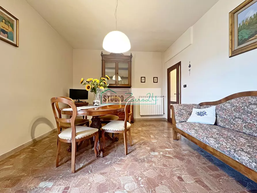 Immagine 9 di Appartamento in vendita  in via ugo foscolo 25 a Camaiore