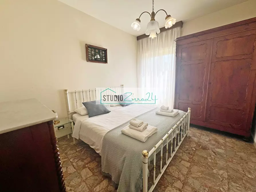 Immagine 15 di Appartamento in vendita  in via ugo foscolo 25 a Camaiore