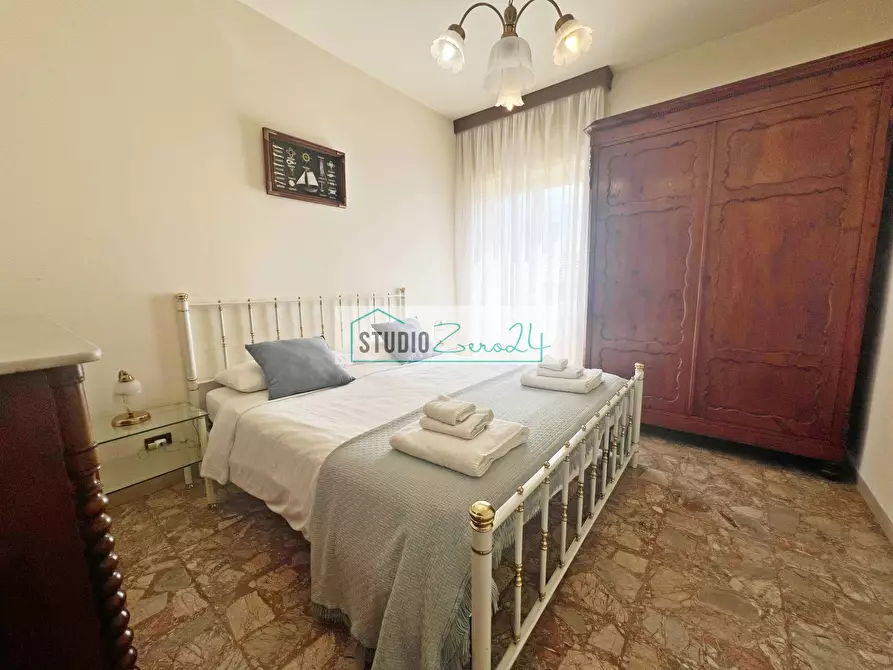 Immagine 16 di Appartamento in vendita  in via ugo foscolo 25 a Camaiore