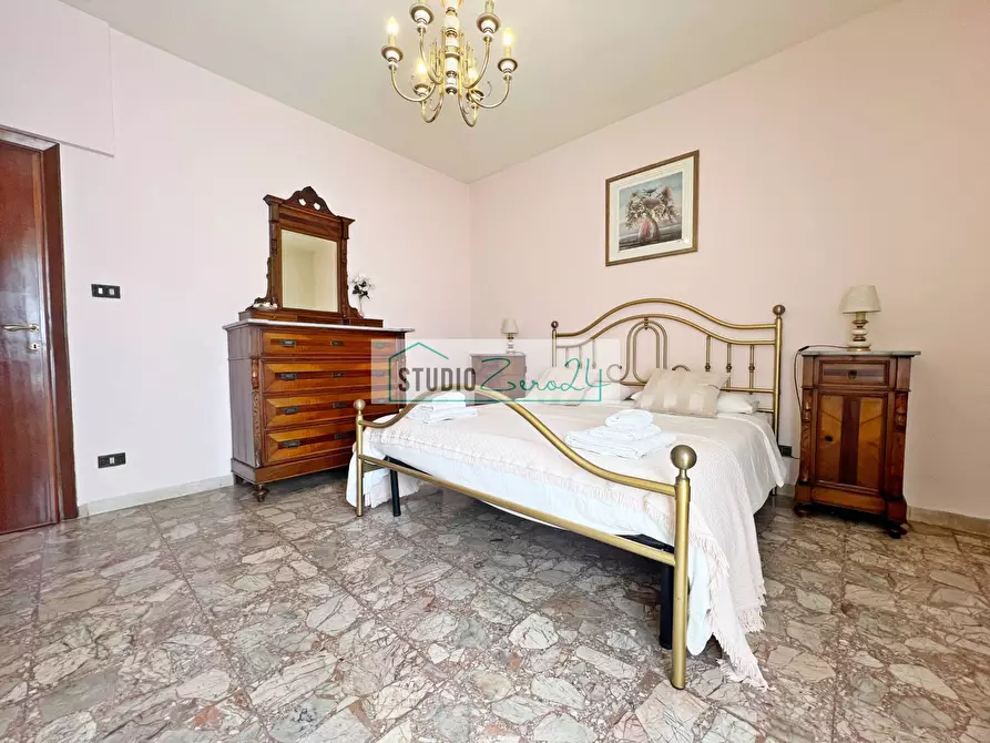 Immagine 25 di Appartamento in vendita  in via ugo foscolo 25 a Camaiore