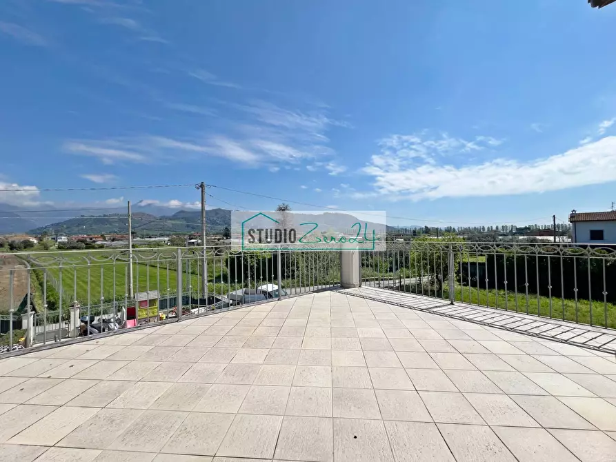 Immagine 11 di Villa in vendita  in via del Fiaschetto 13 a Camaiore