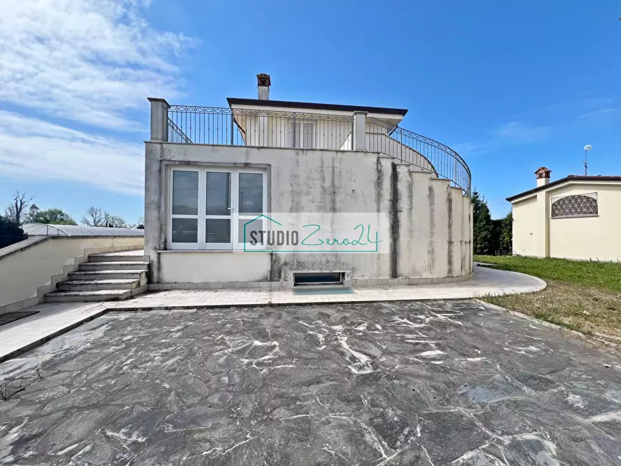 Immagine 30 di Villa in vendita  in via del Fiaschetto 13 a Camaiore