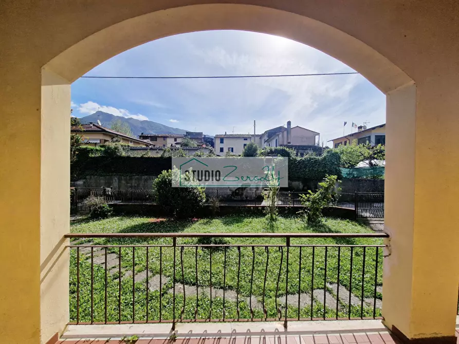 Immagine 42 di Villa in vendita  in Via delle selvette 12 a Camaiore