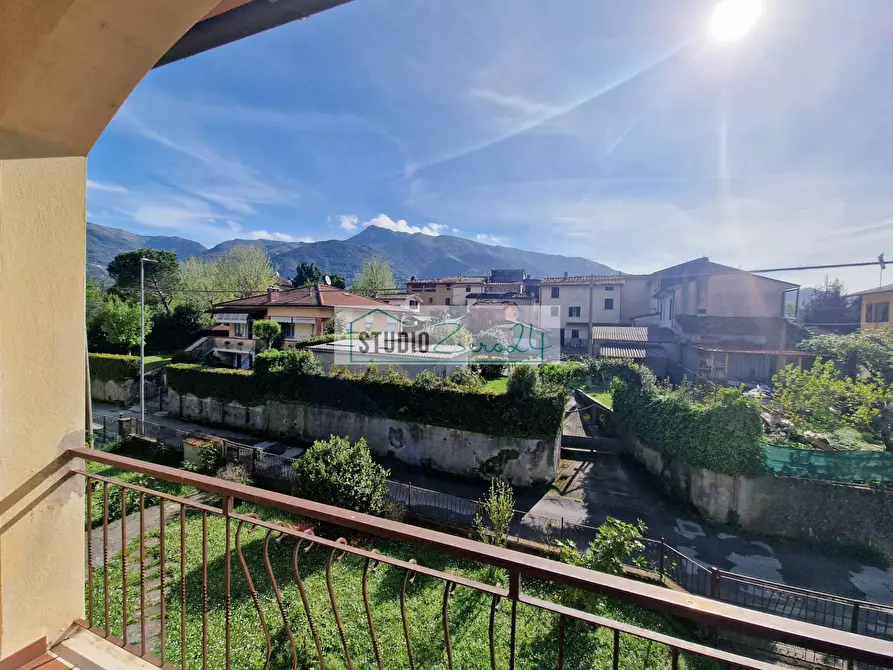 Immagine 46 di Villa in vendita  in Via delle selvette 12 a Camaiore