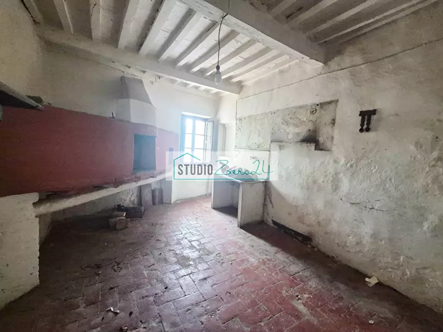 Immagine 5 di Casa semindipendente in vendita  in corte rodeschi 15 a Camaiore