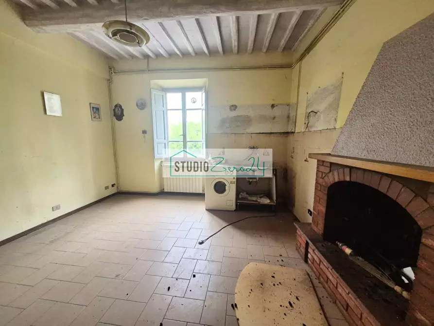 Immagine 16 di Casa semindipendente in vendita  in corte rodeschi 15 a Camaiore