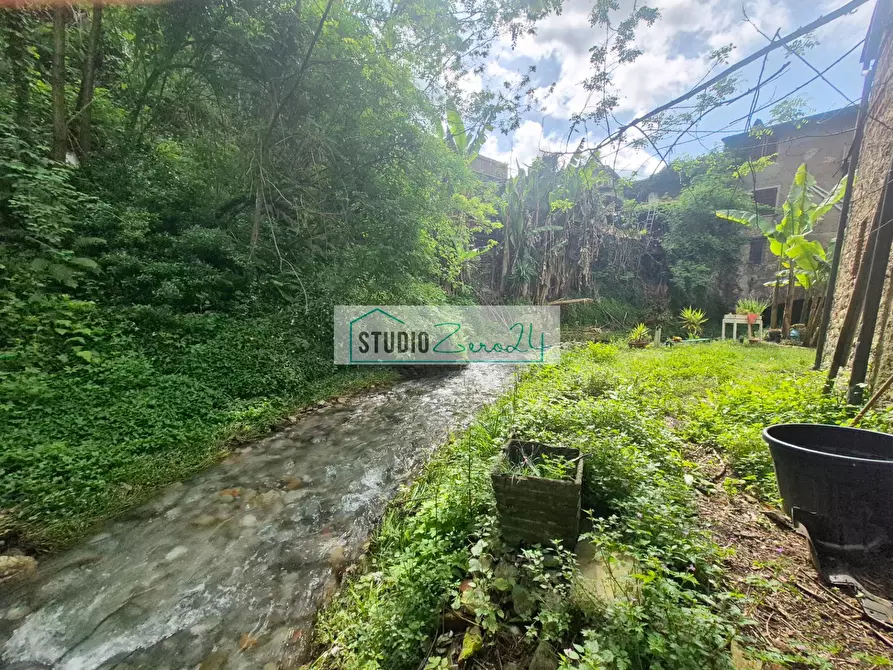 Immagine 44 di Casa semindipendente in vendita  in corte rodeschi 15 a Camaiore