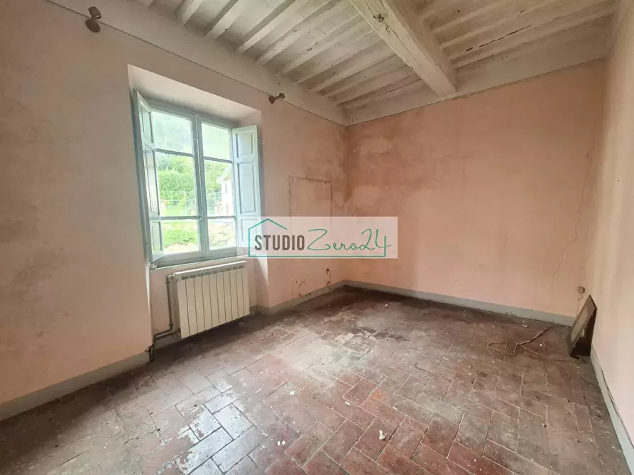 Immagine 27 di Casa semindipendente in vendita  in corte rodeschi 15 a Camaiore