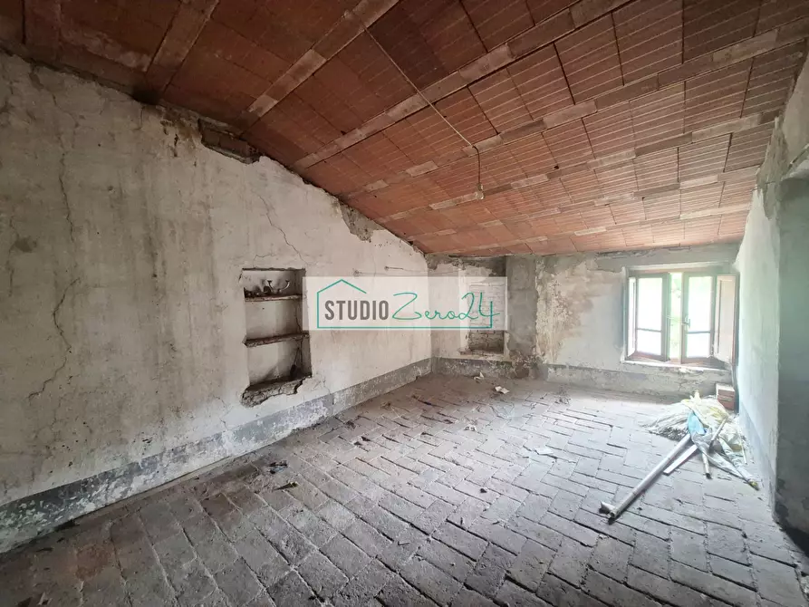 Immagine 31 di Casa semindipendente in vendita  in corte rodeschi 15 a Camaiore