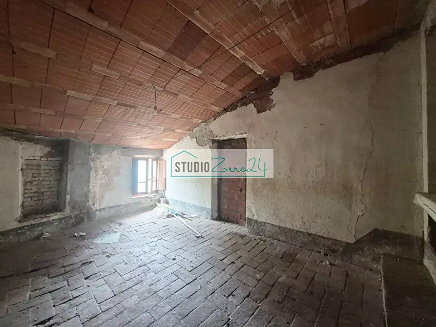 Immagine 33 di Casa semindipendente in vendita  in corte rodeschi 15 a Camaiore