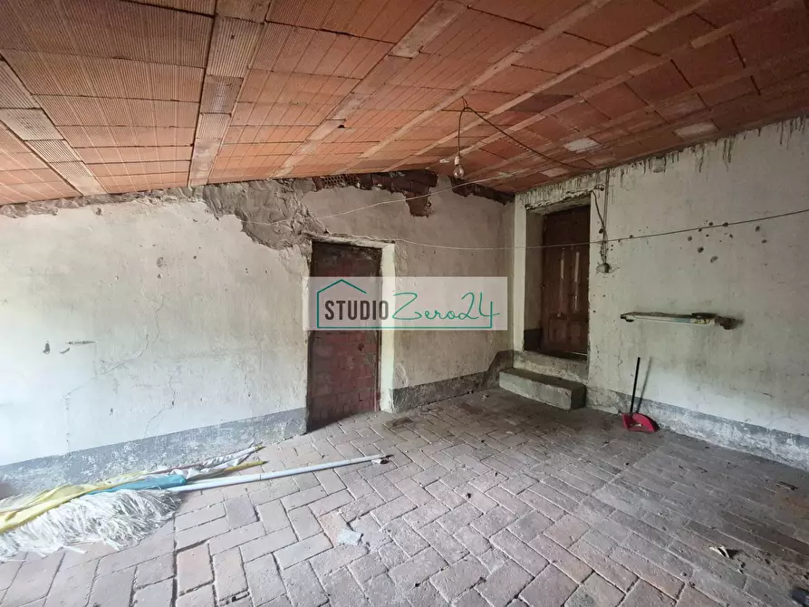 Immagine 35 di Casa semindipendente in vendita  in corte rodeschi 15 a Camaiore