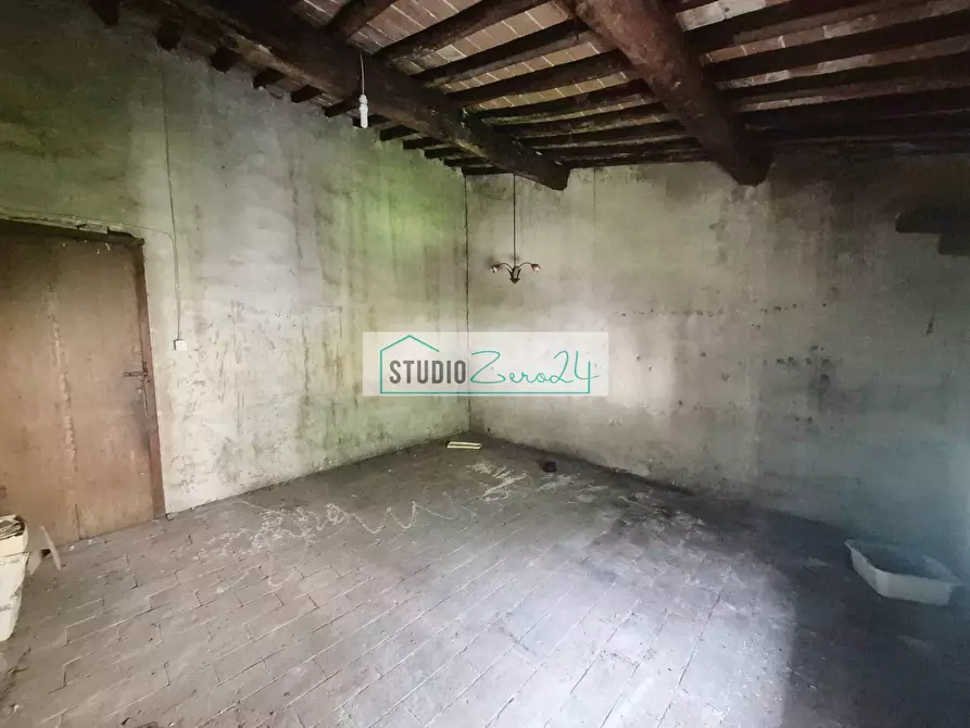 Immagine 37 di Casa semindipendente in vendita  in corte rodeschi 15 a Camaiore