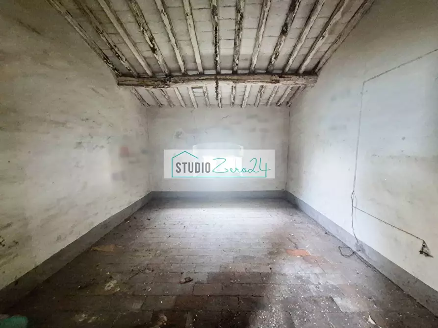 Immagine 40 di Casa semindipendente in vendita  in corte rodeschi 15 a Camaiore