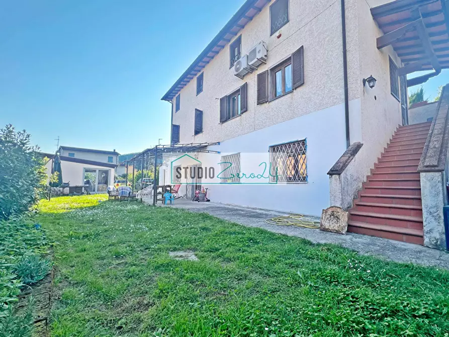 casa indipendente in vendita a Camaiore in zona Vado