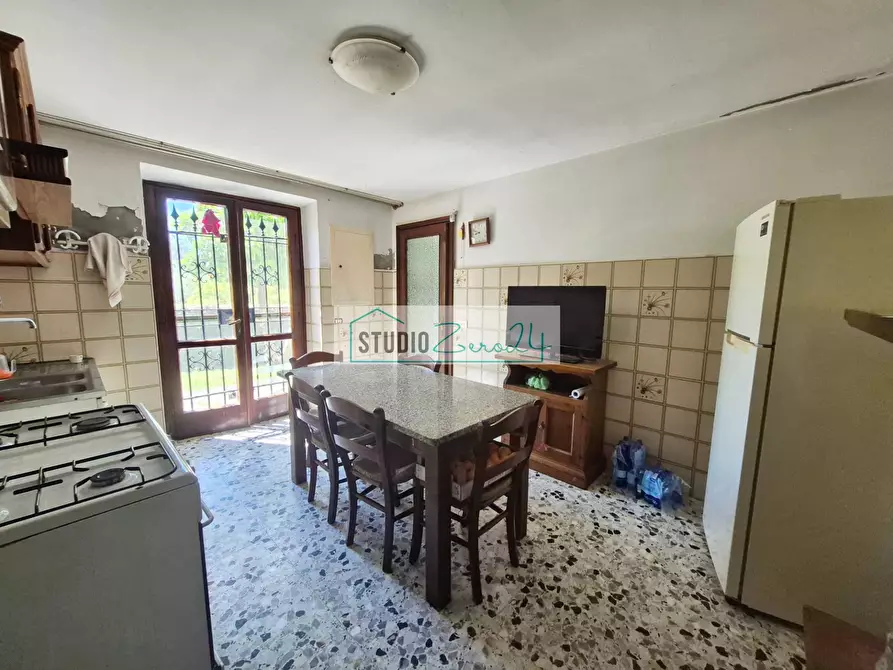 Immagine 9 di Villa in vendita  in Via del Pezzigno 16 a Camaiore