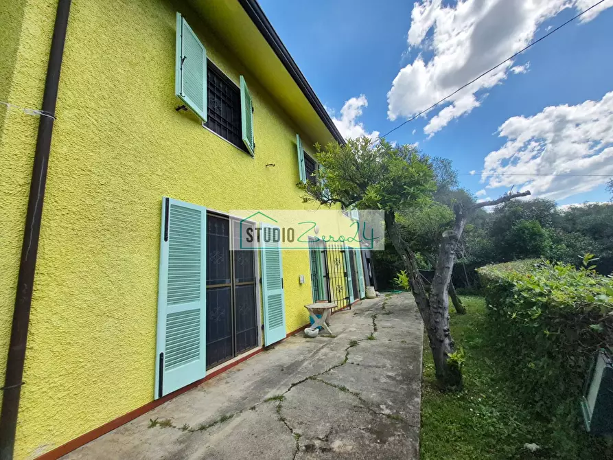 Immagine 1 di Villa in vendita  in Via del Pezzigno 16 a Camaiore