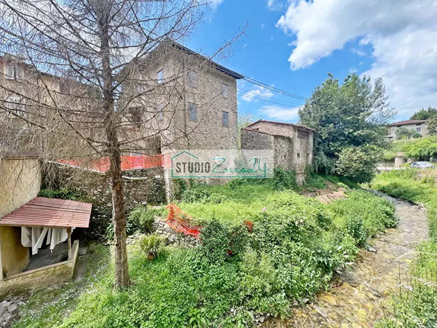 Immagine 3 di Rustico / casale in vendita  in Via Sandro Pertini 958 a Camaiore
