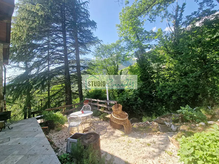 Immagine 17 di Villa in vendita  in Via della torre a Camaiore