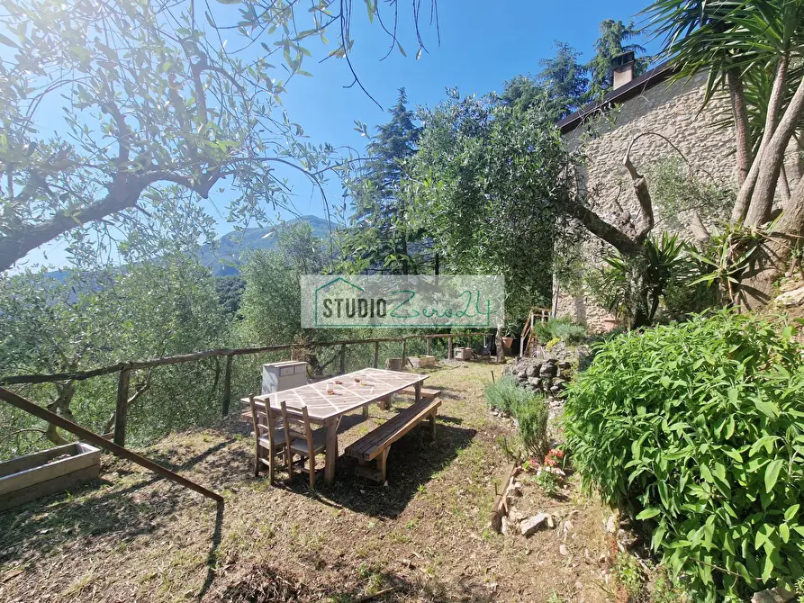 Immagine 23 di Villa in vendita  in Via della torre a Camaiore