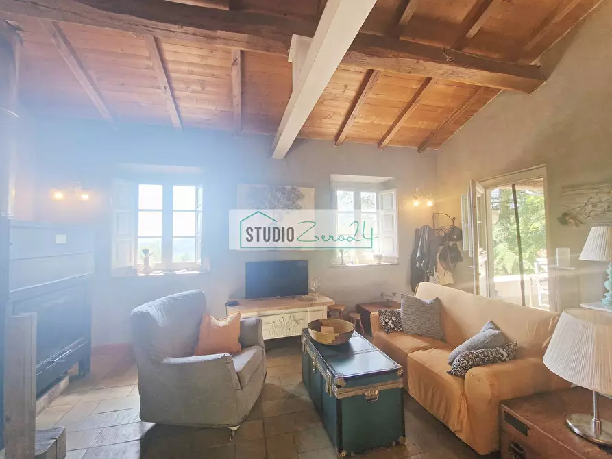 Immagine 28 di Villa in vendita  in Via della torre a Camaiore