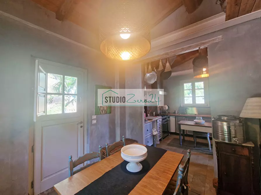 Immagine 36 di Villa in vendita  in Via della torre a Camaiore