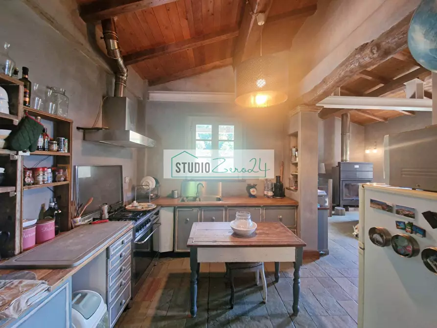 Immagine 38 di Villa in vendita  in Via della torre a Camaiore