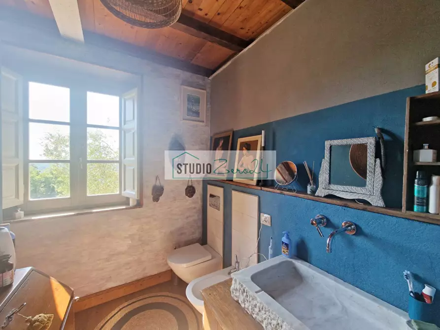 Immagine 59 di Villa in vendita  in Via della torre a Camaiore