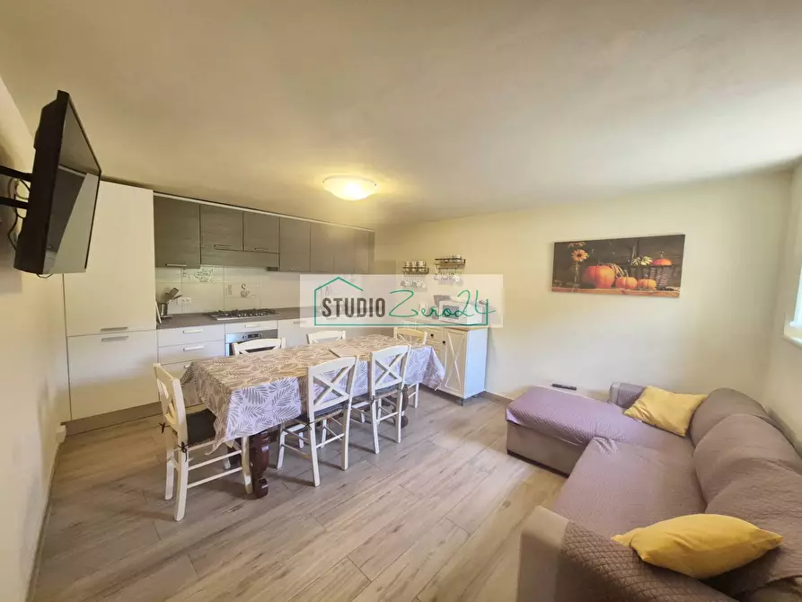 Immagine 5 di Casa semindipendente in vendita  in Via Montebello 15 a Camaiore