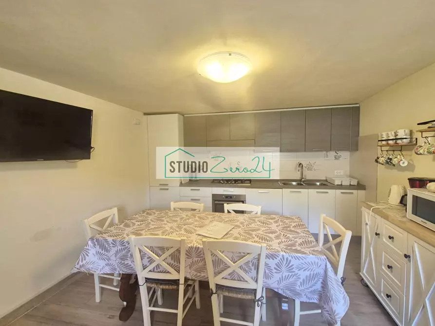 Immagine 6 di Casa semindipendente in vendita  in Via Montebello 15 a Camaiore