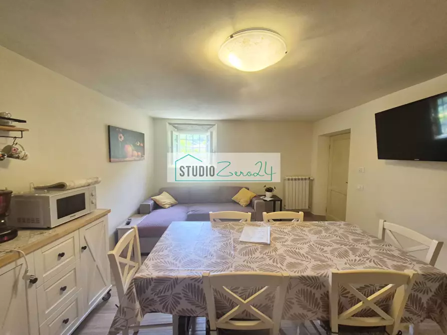 Immagine 9 di Casa semindipendente in vendita  in Via Montebello 15 a Camaiore