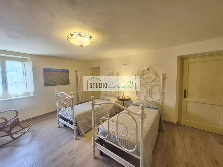 Immagine 14 di Casa semindipendente in vendita  in Via Montebello 15 a Camaiore