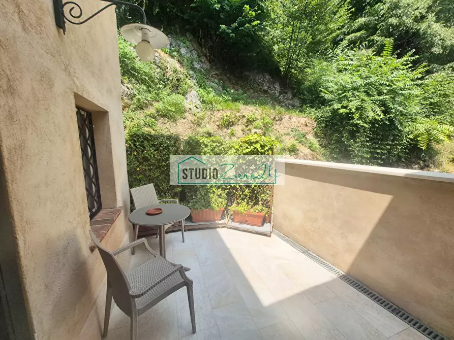 Immagine 21 di Casa semindipendente in vendita  in Via Montebello 15 a Camaiore