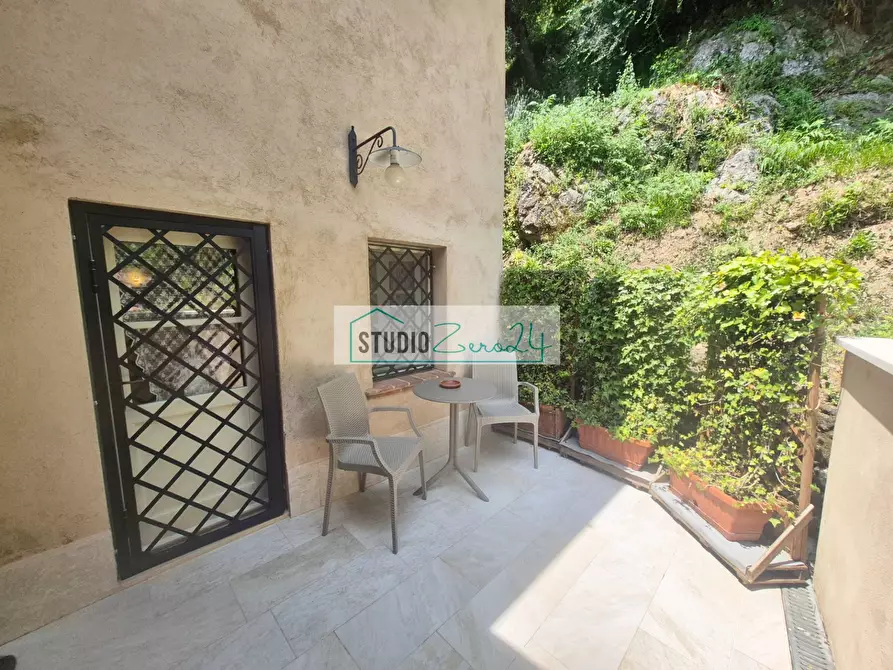 Immagine 22 di Casa semindipendente in vendita  in Via Montebello 15 a Camaiore