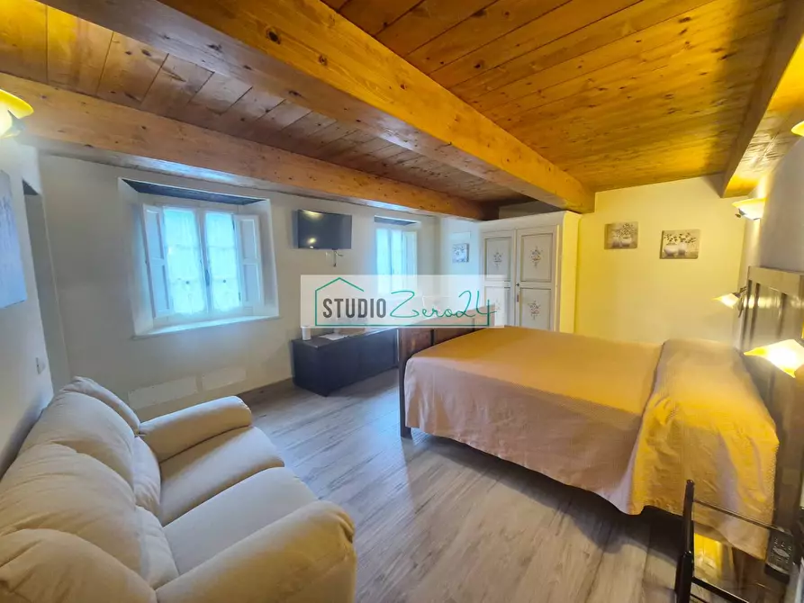 Immagine 24 di Casa semindipendente in vendita  in Via Montebello 15 a Camaiore