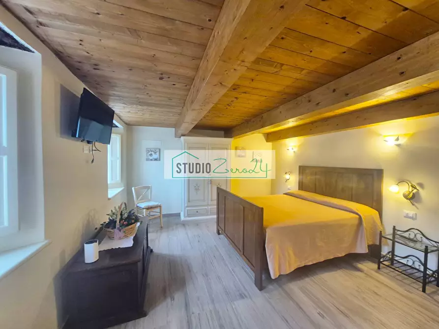 Immagine 25 di Casa semindipendente in vendita  in Via Montebello 15 a Camaiore