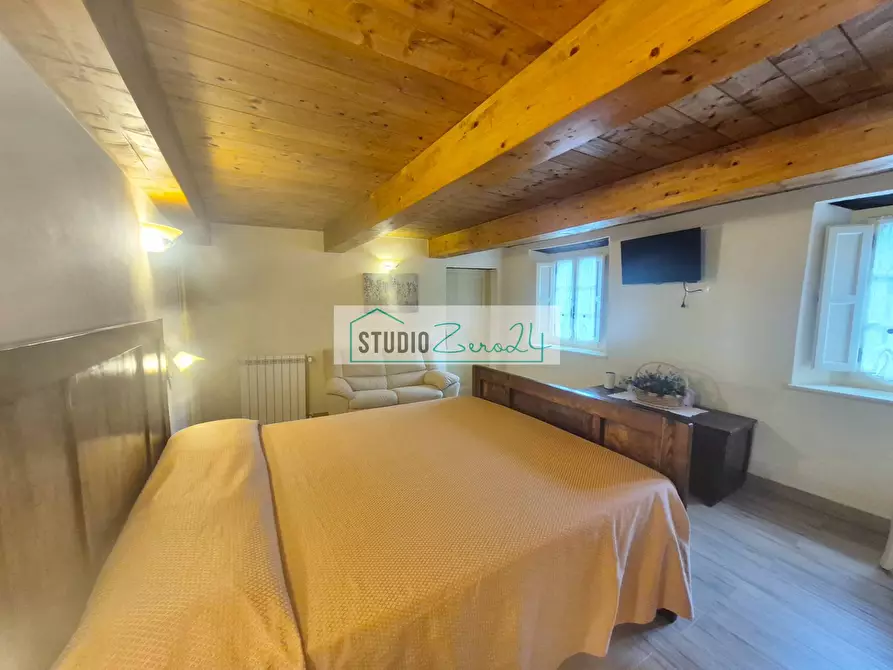 Immagine 28 di Casa semindipendente in vendita  in Via Montebello 15 a Camaiore