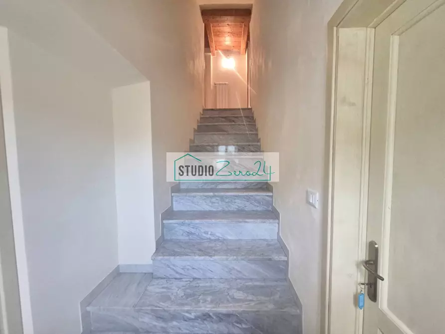 Immagine 29 di Casa semindipendente in vendita  in Via Montebello 15 a Camaiore