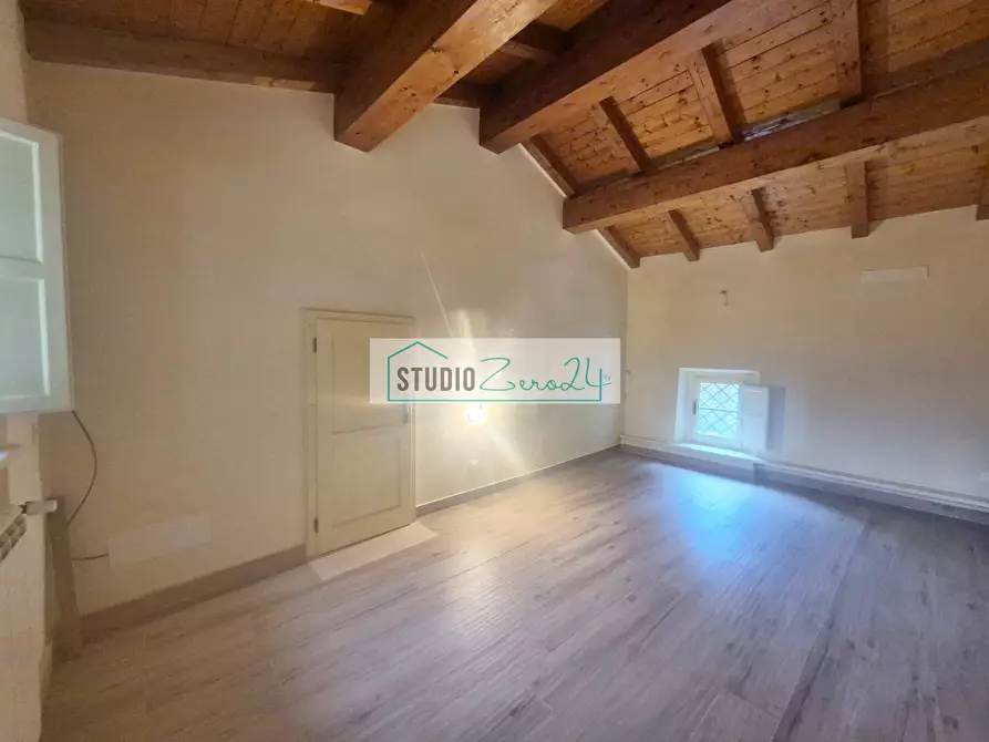 Immagine 37 di Casa semindipendente in vendita  in Via Montebello 15 a Camaiore