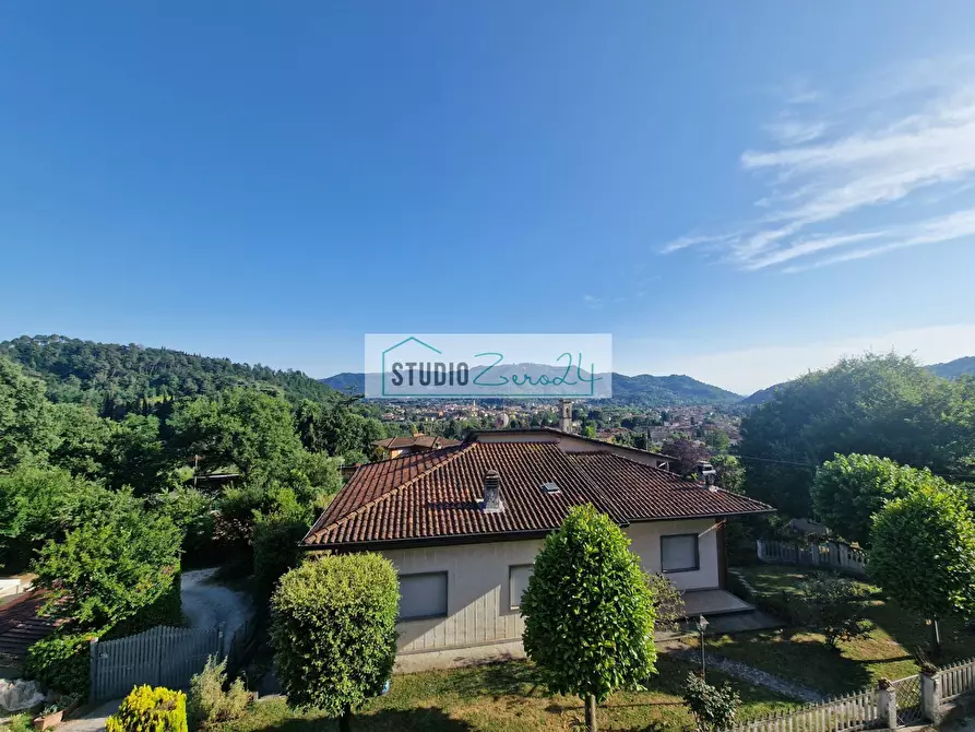 Immagine 44 di Appartamento in vendita  in Via Nuova 12 a Camaiore