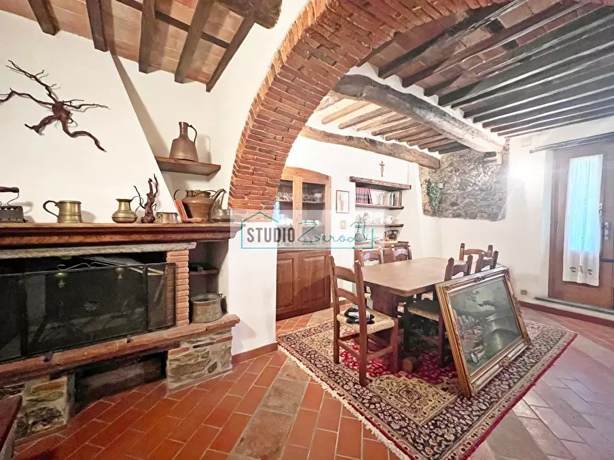 Immagine 9 di Casa semindipendente in vendita  in via delle grotte 96 a Camaiore