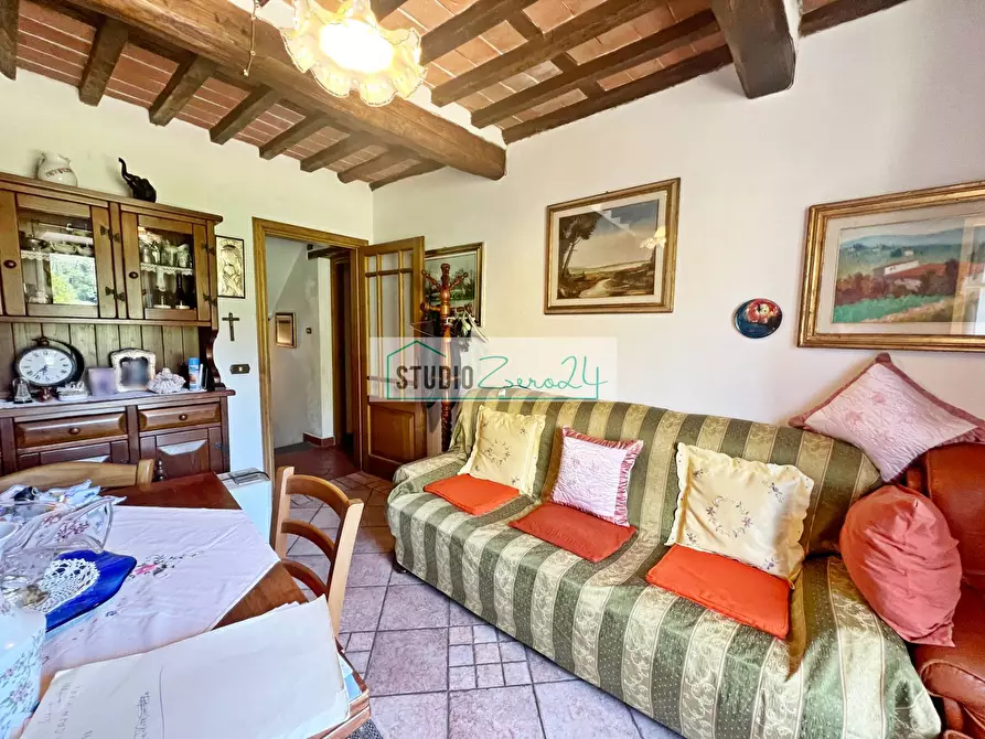 Immagine 12 di Casa semindipendente in vendita  in via delle grotte 96 a Camaiore