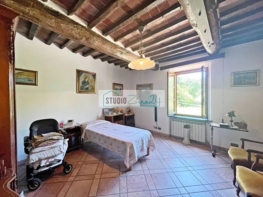 Immagine 13 di Casa semindipendente in vendita  in via delle grotte 96 a Camaiore