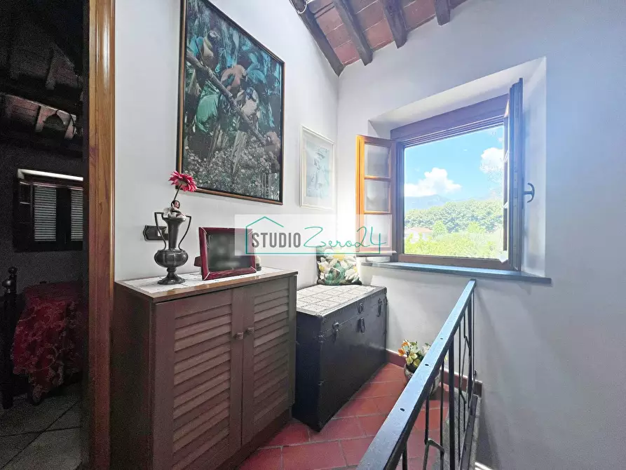 Immagine 16 di Casa semindipendente in vendita  in via delle grotte 96 a Camaiore