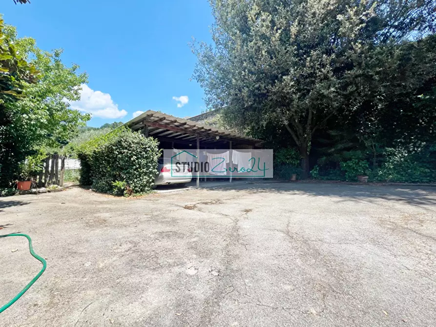 Immagine 22 di Casa semindipendente in vendita  in via delle grotte 96 a Camaiore