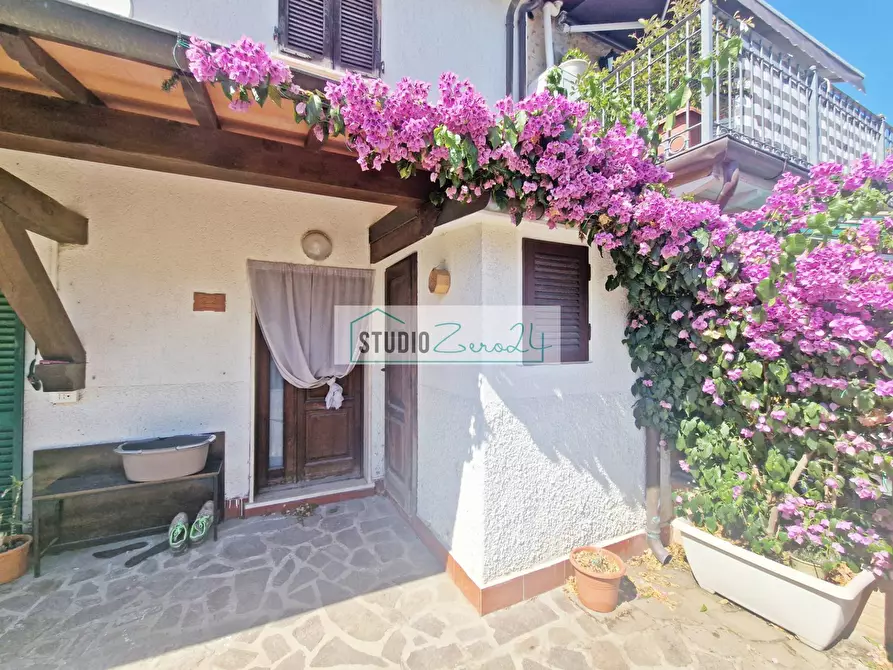 Immagine 3 di Casa semindipendente in vendita  in via Firenze 16 a Camaiore