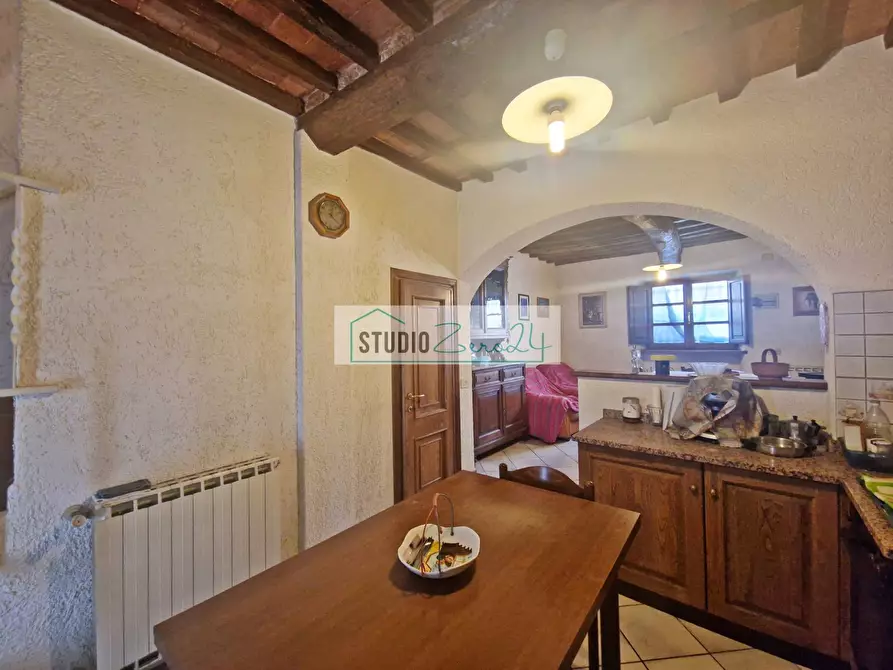 Immagine 7 di Casa semindipendente in vendita  in via Firenze 16 a Camaiore